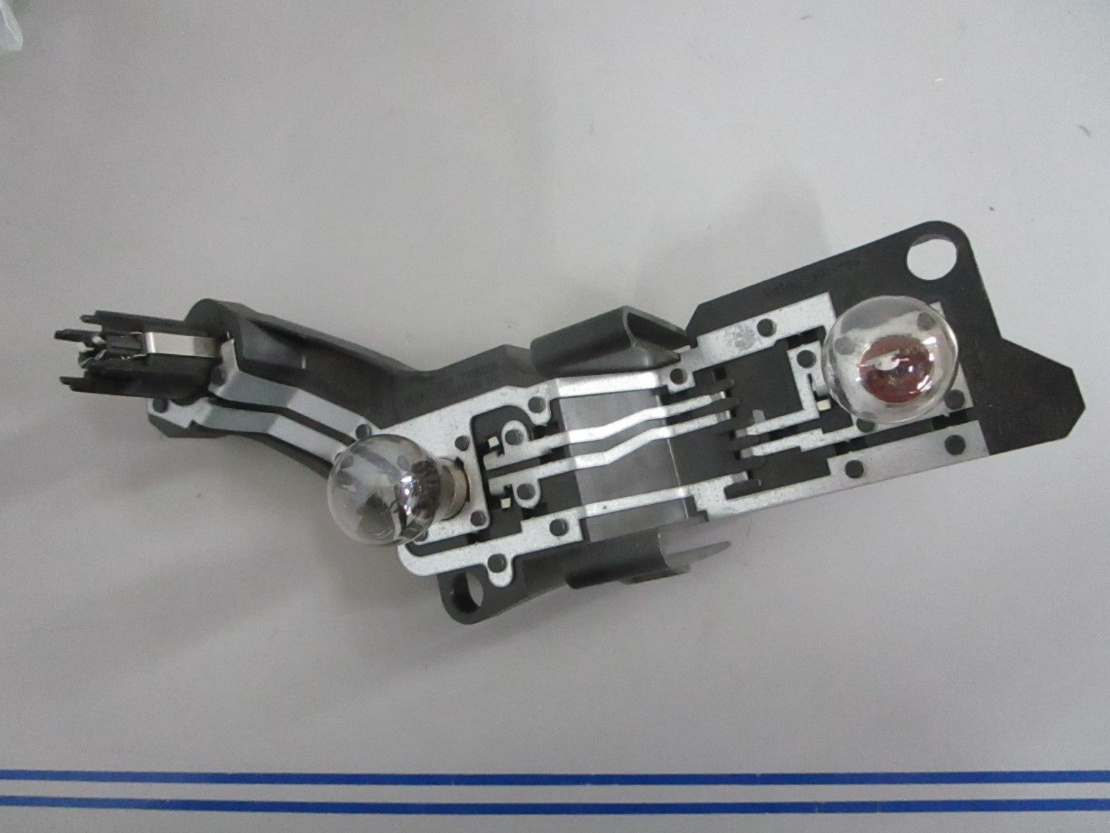 *NEW OEM* 0820 MINI Rear Driver's Side Socket Bulb 63217166007