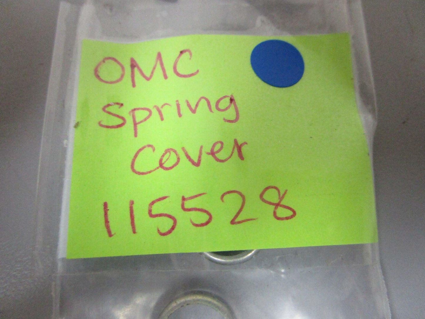 *NEW OEM* 0810 OMC Johnson Evinrude Spring Cover 115528 0115528