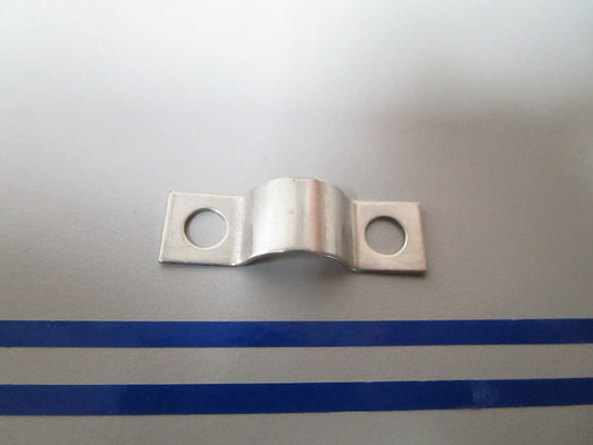 *NEW OEM* 0810 OMC Johnson Evinrude Bearing Clamp 320523 0320523