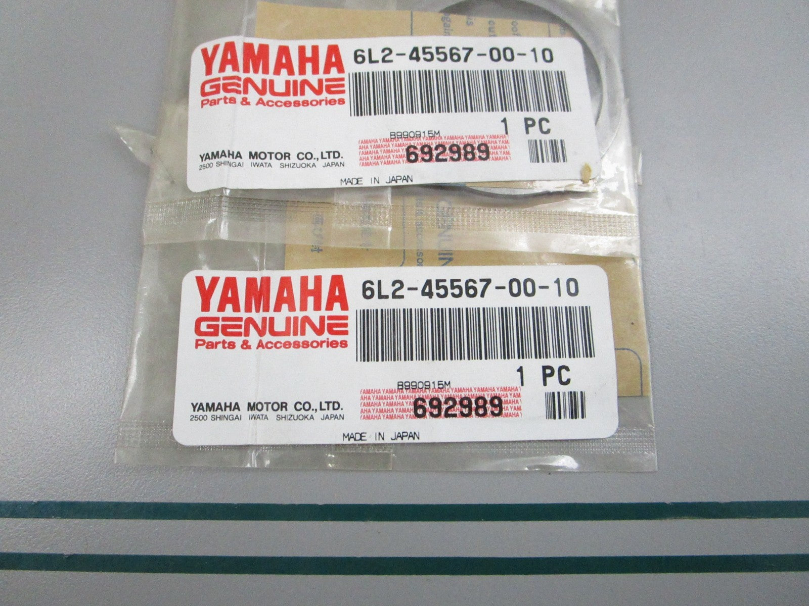 NEW OEM (LOT OF 2) 6L2-45567-00-10 Yamaha (T:1.0mm) Shim 0810