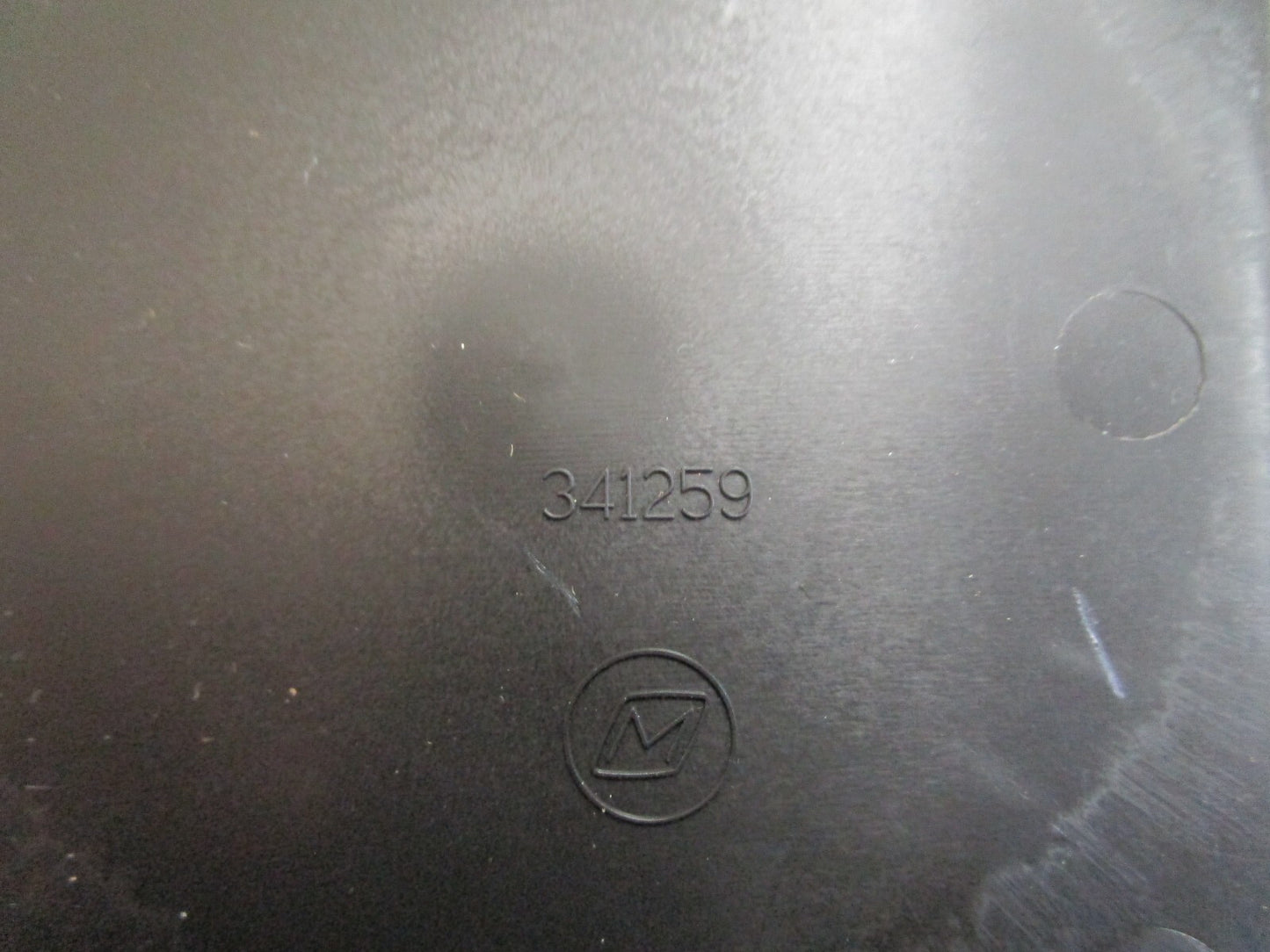 *NEW OEM* 0810 OMC Johnson Evinrude Belt Cover 341259 0341259