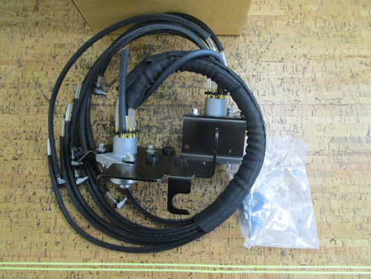 *NEW OEM* 0820 OMC Johnson Evinrude Oil Pump & Bracket 5011733