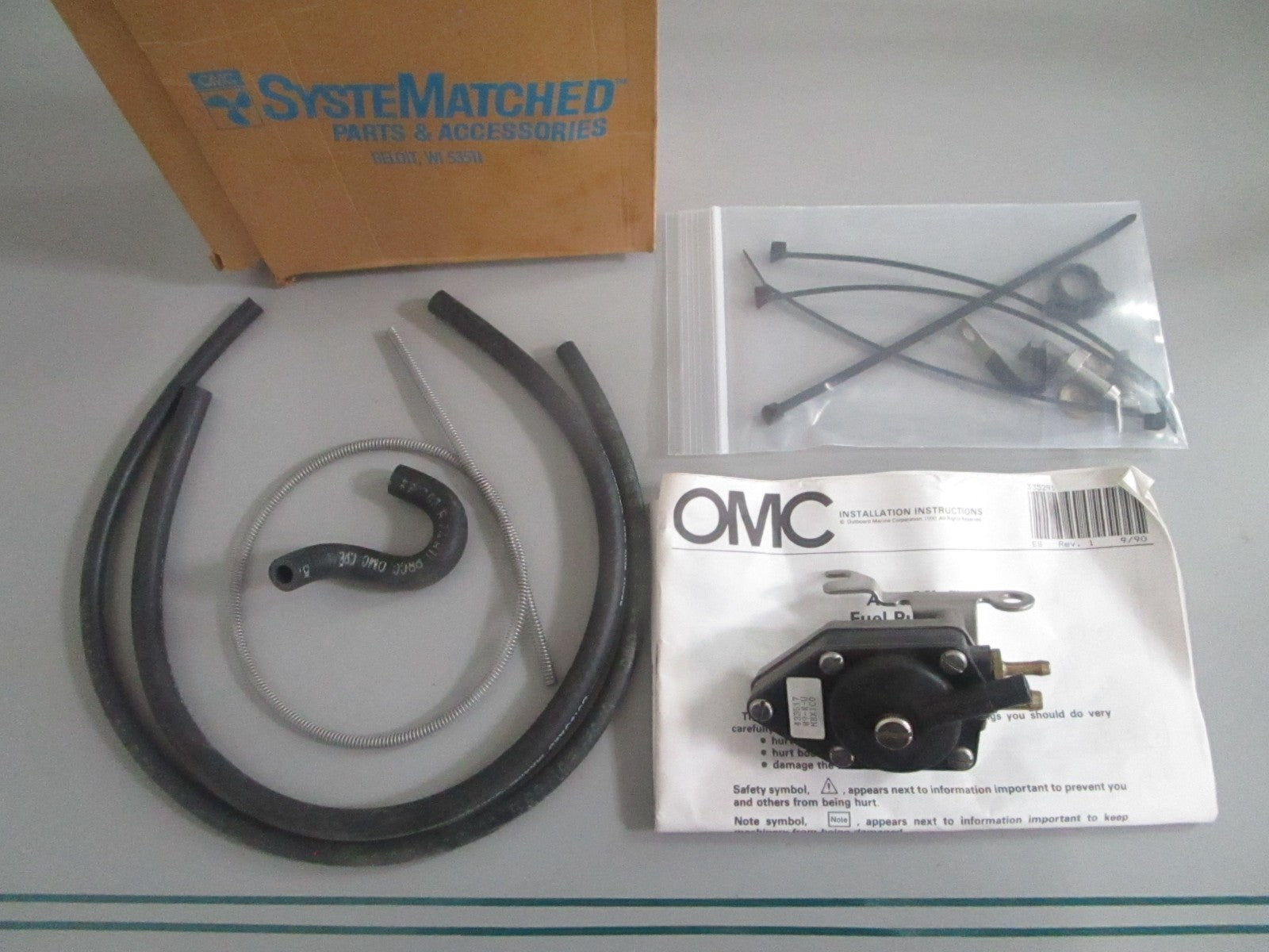 NEW OEM 431960 0431960 OMC Johnson Evinrude Fuel Pump Kit 0820