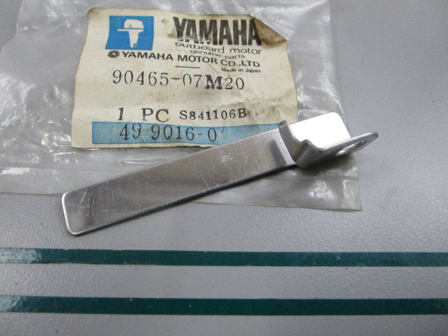 NEW OEM 90465-07M20-00 Yamaha Clamp 0810