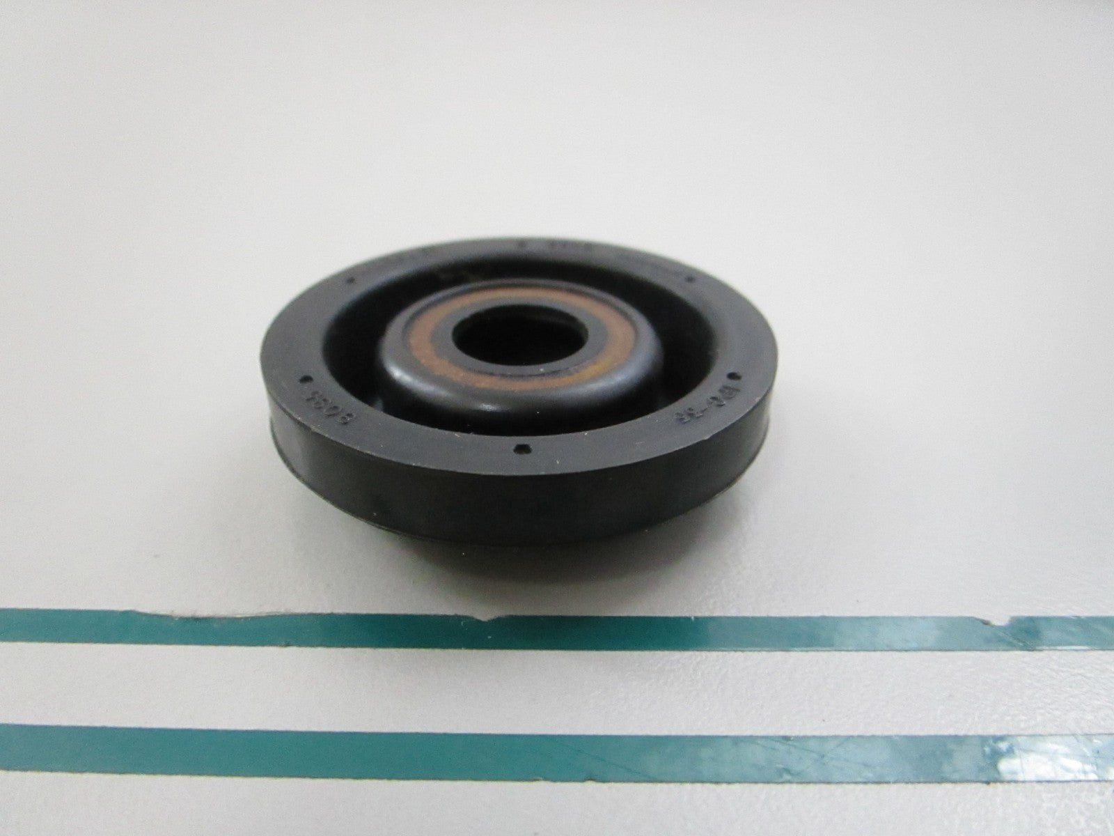 NEW OEM 96401 Mercury Quicksilver Seal 0810