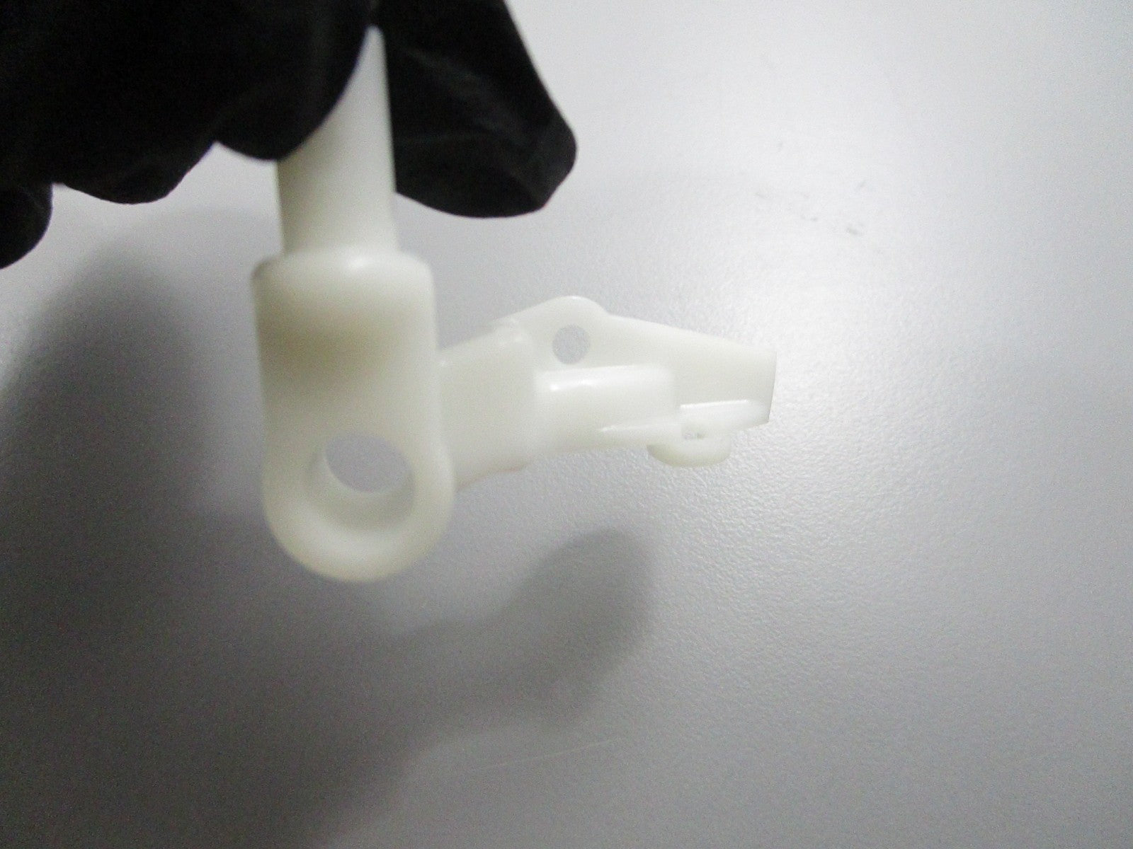 *NEW OEM* 0810 OMC Johnson Evinrude Cam Follower 320492 0320492