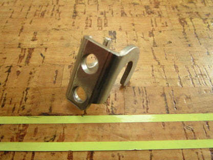 *NEW OEM* 0810 OMC Johnson Evinrude Shift Lock 305737 0305737