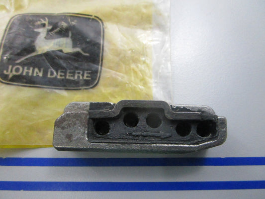 NEW OEM EV23PN John Deere Fastener 0810