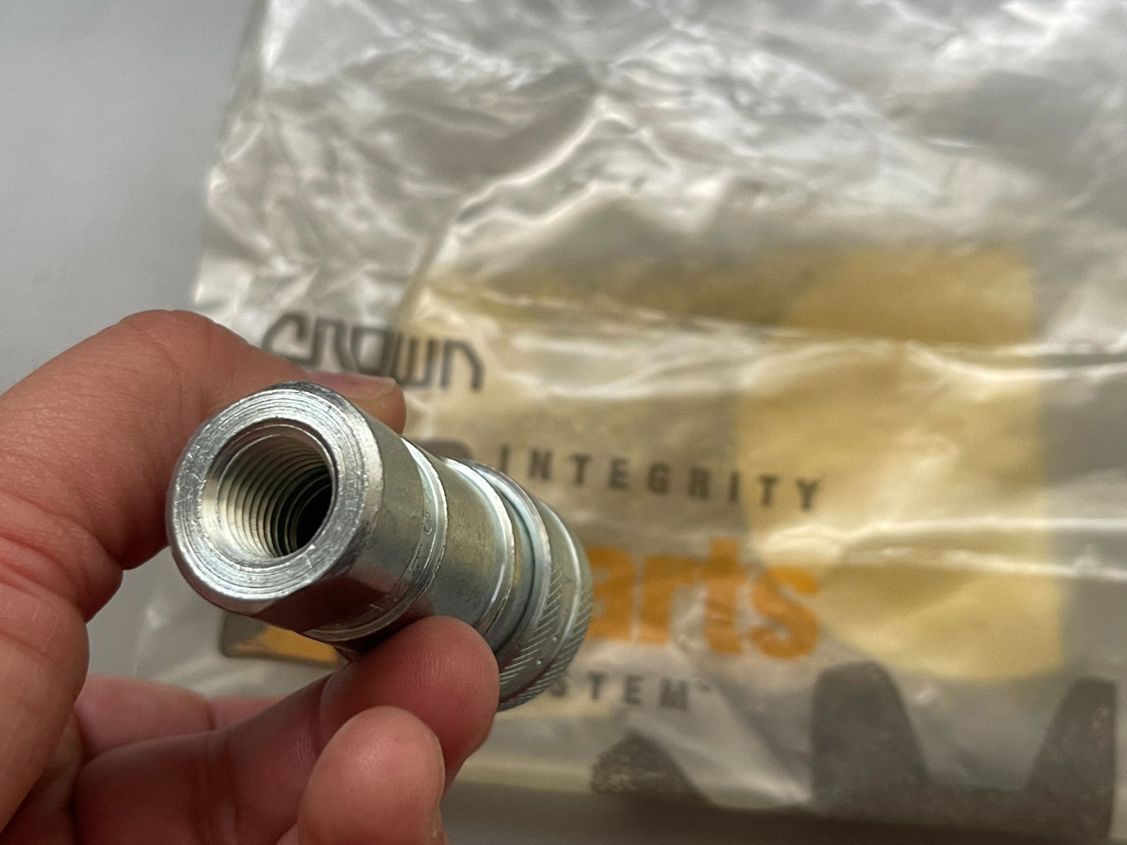 *NEW OEM* 0720 Crown Coupler 088839