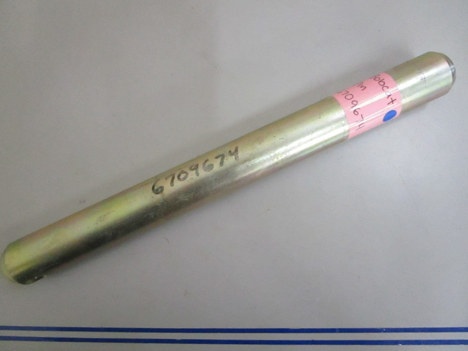 *NEW OEM* 0820 Bobcat Pin 6709674
