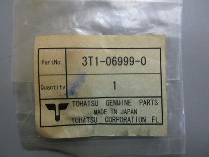 *NEW OEM* 0810 Tohatsu Plug Cap 3T1-06999-0 3T1069990