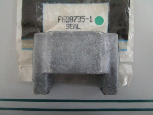NEW OEM F698735-1 Mercury Quicksilver Seal 0820