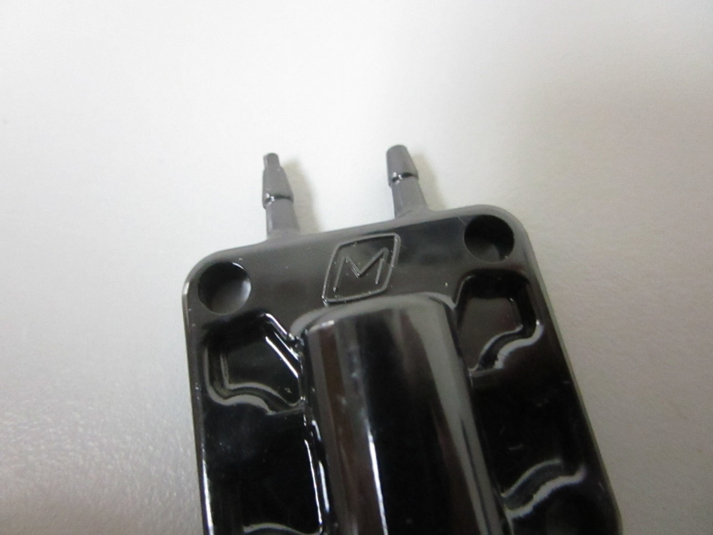 NEW OEM 338656 0338656 OMC Johnson Evinrude Primer Valve Cover 0720