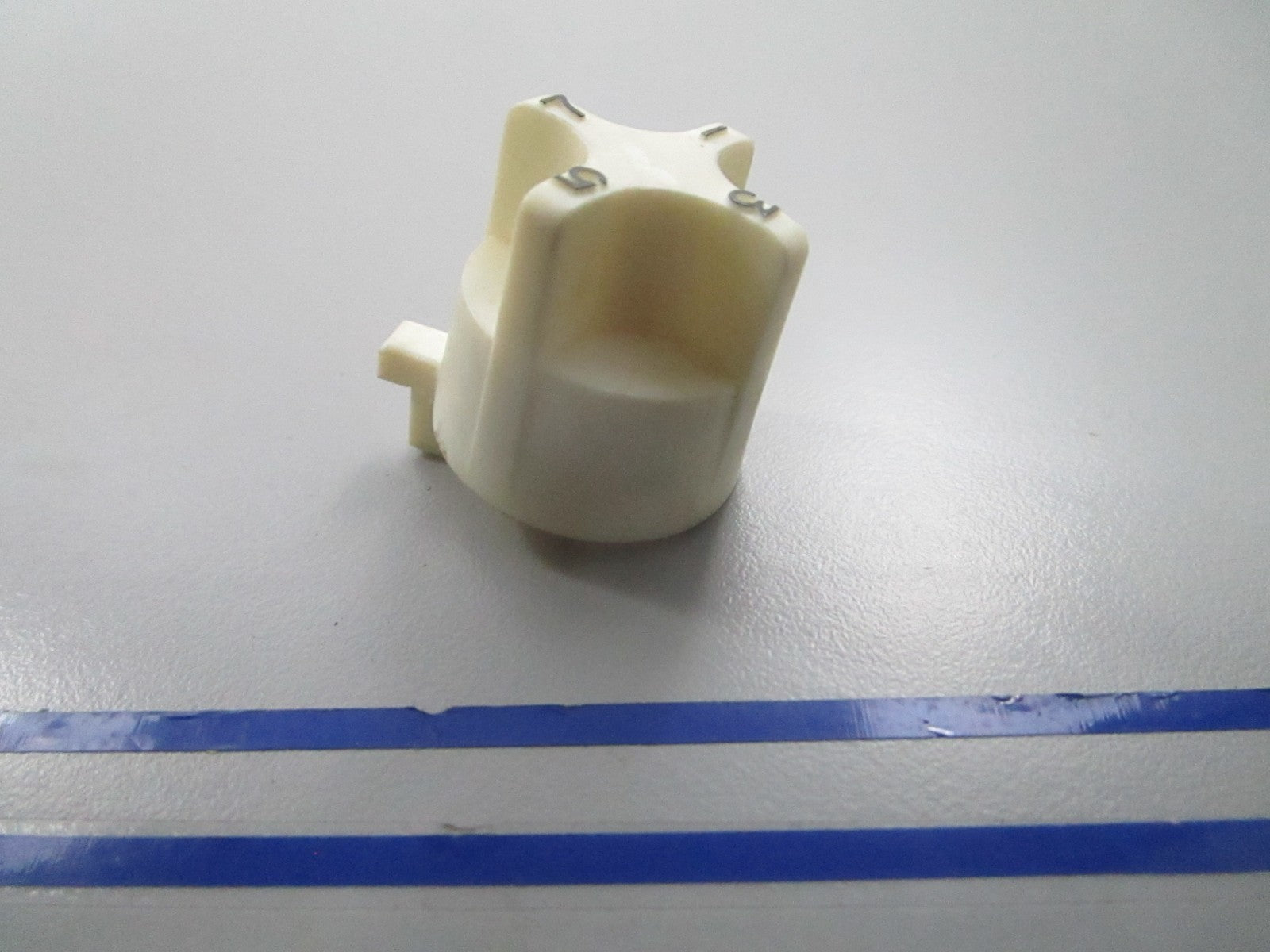 *NEW OEM* 0810 OMC Johnson Evinrude Adjusting Knob 205231 0205231