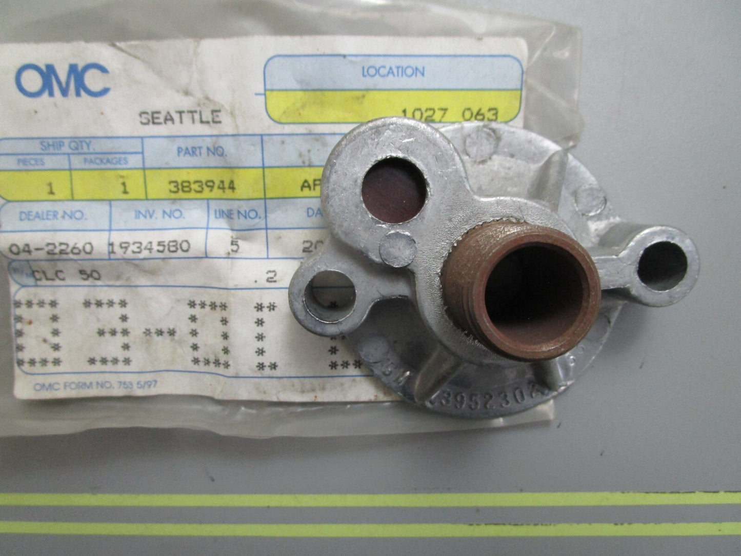 *NEW OEM* 0820 OMC Johnson Evinrude Adapter & Valve Assy 383944 0383944