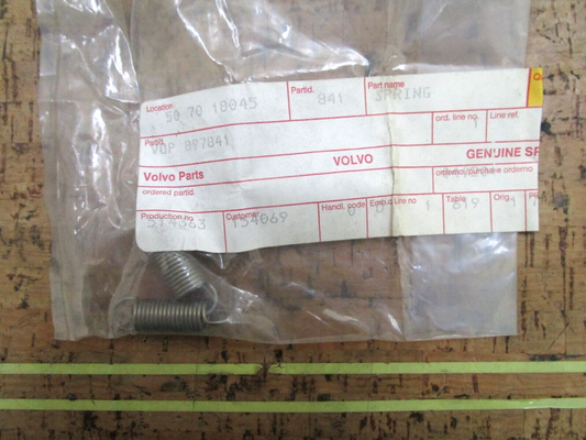 *NEW OEM* (LOT OF 2) 0750 Volvo Penta SPRING 897841