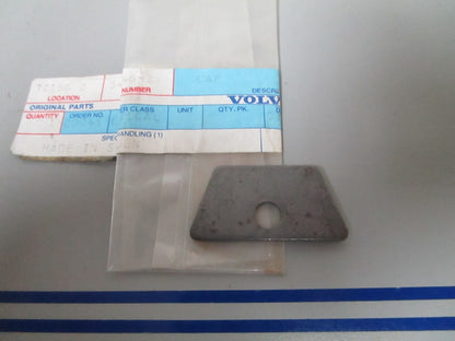 *NEW OEM* 0720 Volvo Penta Cap 840746