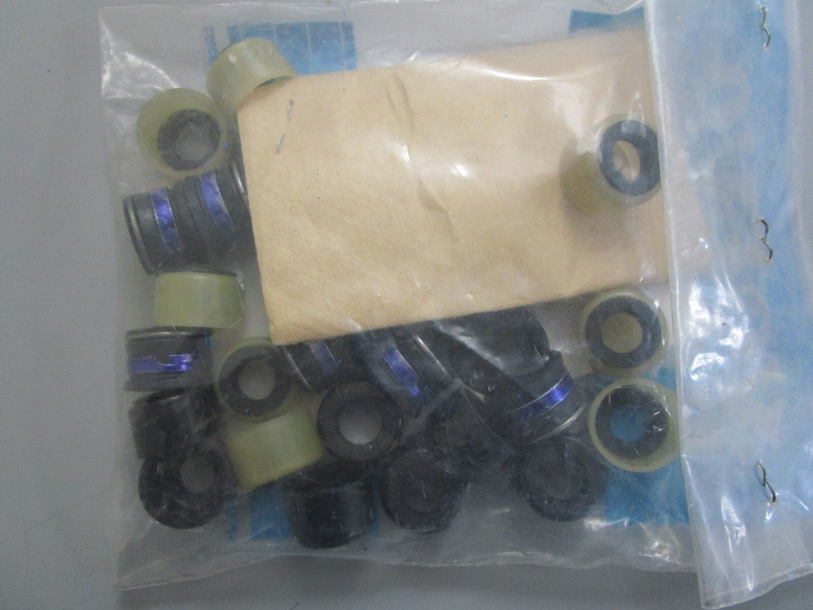 *NEW OEM* 0820 Volvo Penta Seal Kit 855564