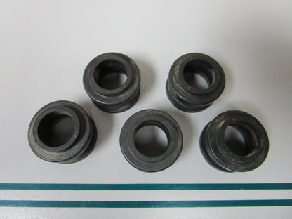 NEW OEM (LOT OF 5) 312460 0312460 OMC Johnson Evinrude Grommet 0810