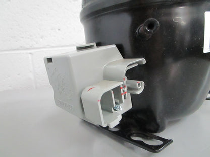 *NEW OEM* 0820 Electrolux Compressor Kit 5304475102