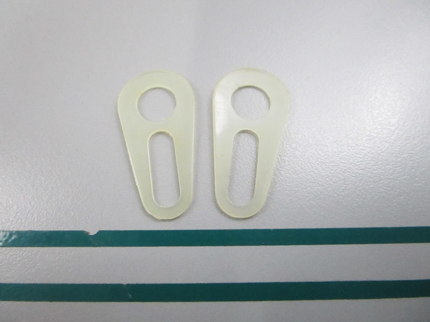 NEW OEM (LOT OF 2) 309815 0309815 OMC Johnson Evinrude Spacer 0810