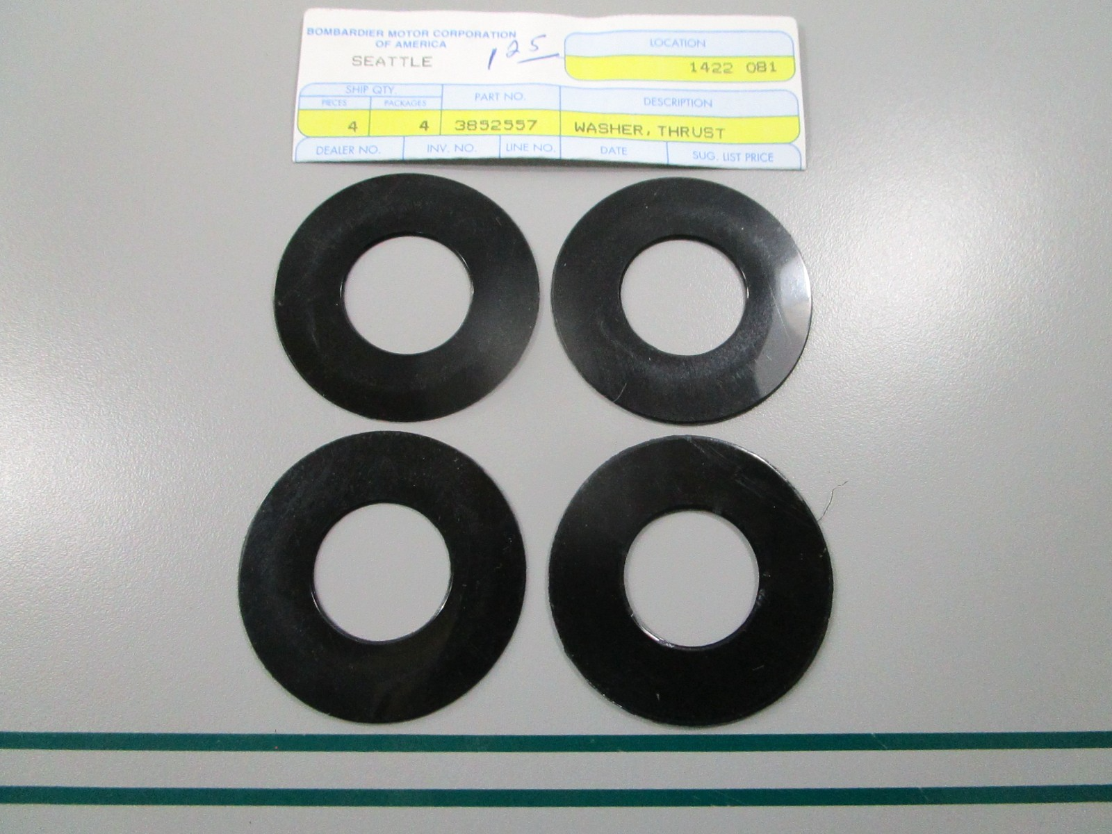 NEW OEM (LOT OF 4) 3852557 OMC Johnson Evinrude Thrust Washer 0810