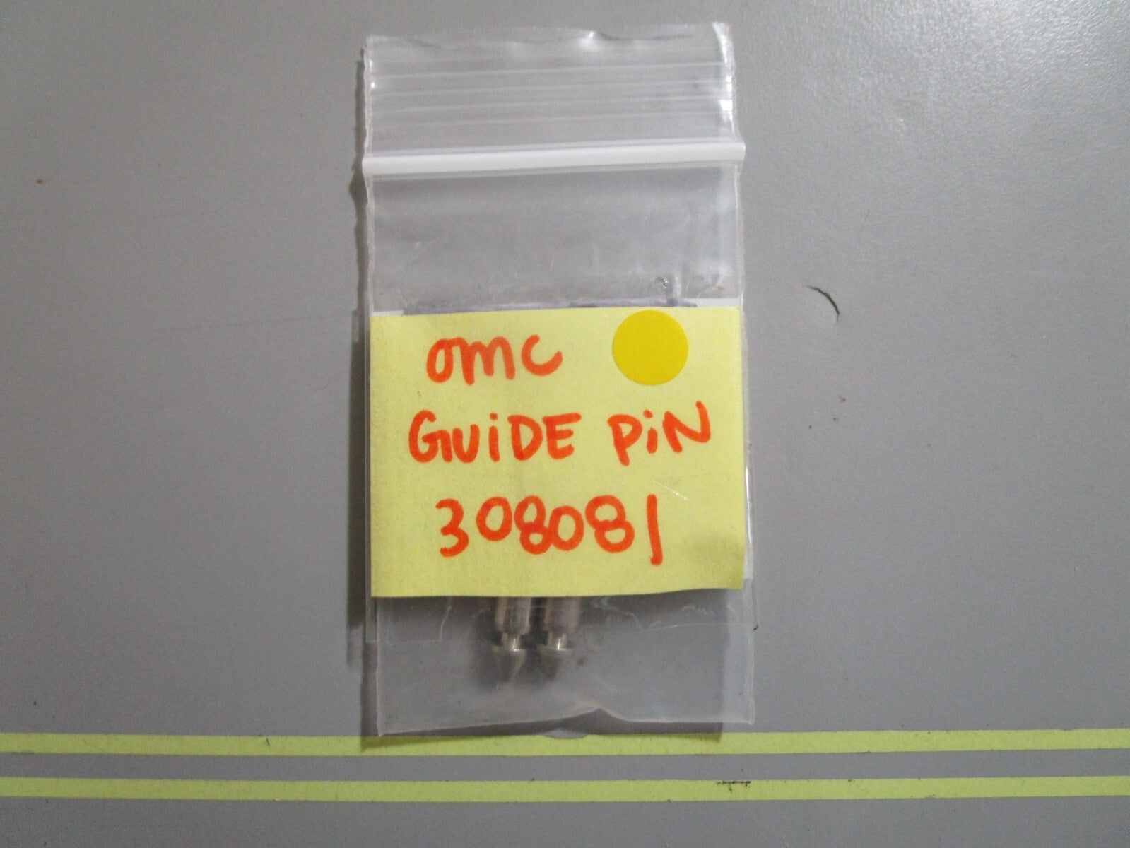 *NEW OEM* (LOT OF 2) 0810 OMC Johnson Evinrude Guide Pin 308081 0308081