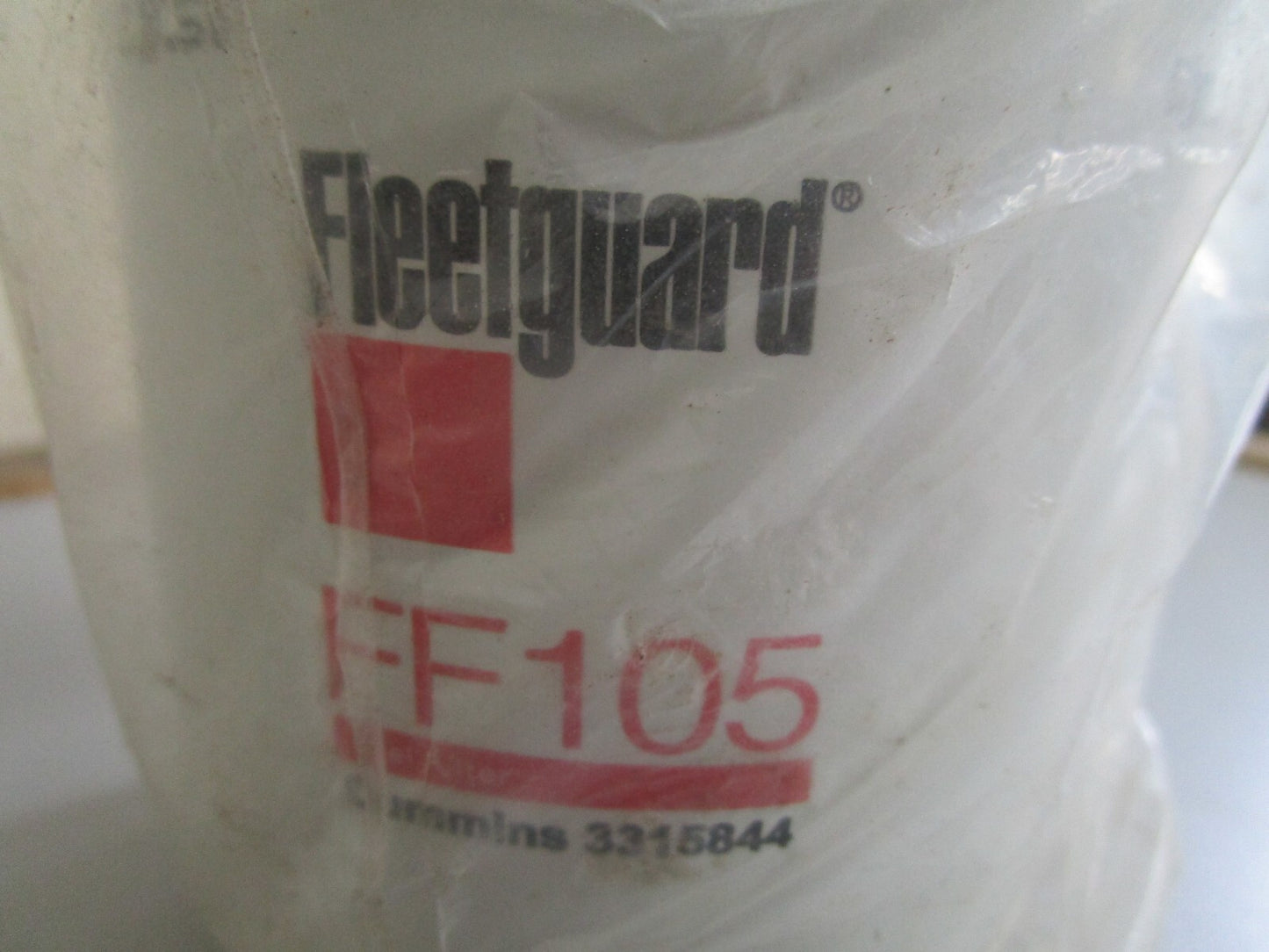 *NEW* (LOT OF 2) 0820 Fleetguard Fuel Filter For Cummins 3315844