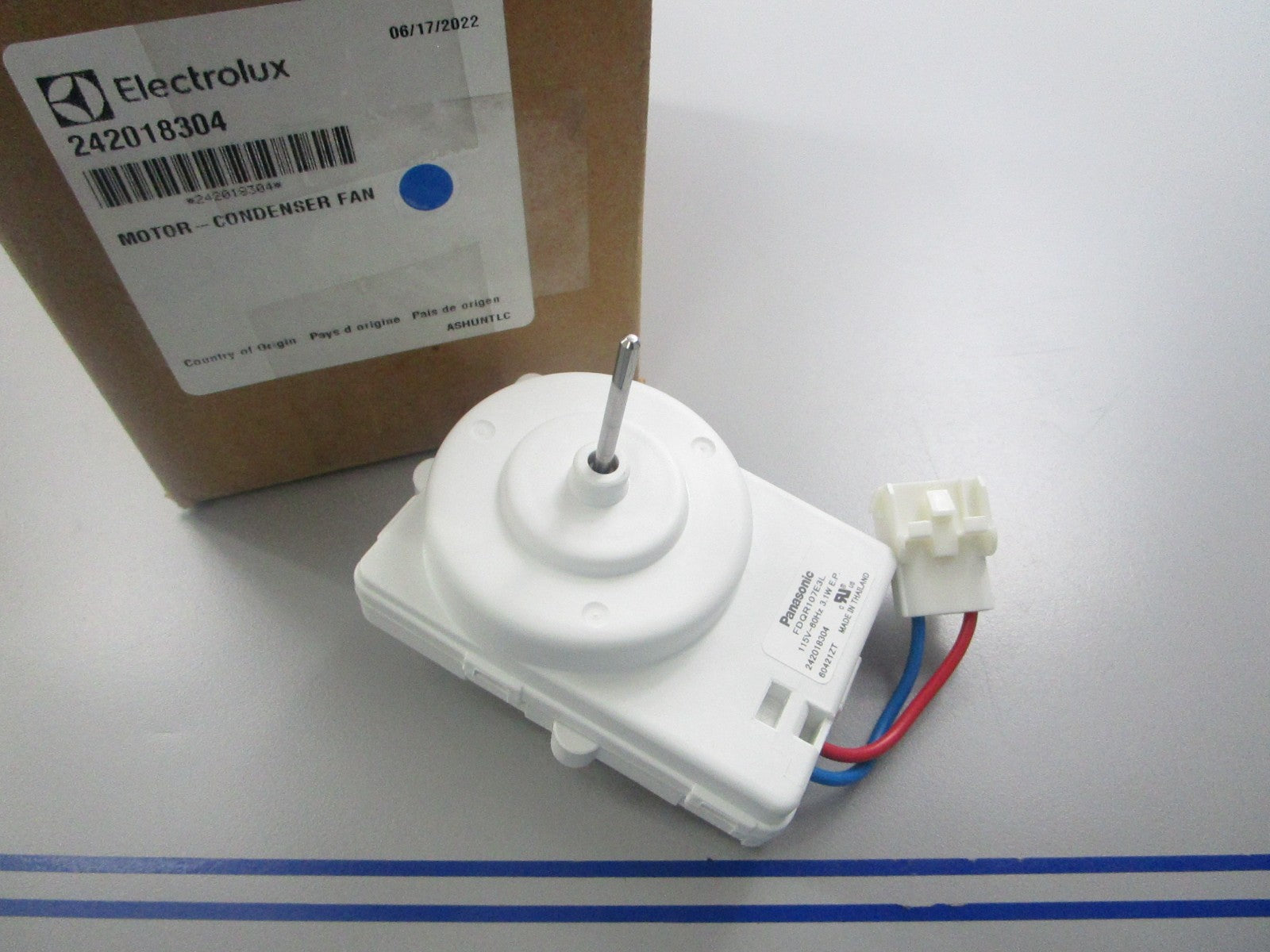 *NEW OEM* 0810 Electrolux Condenser Fan Motor 242018304