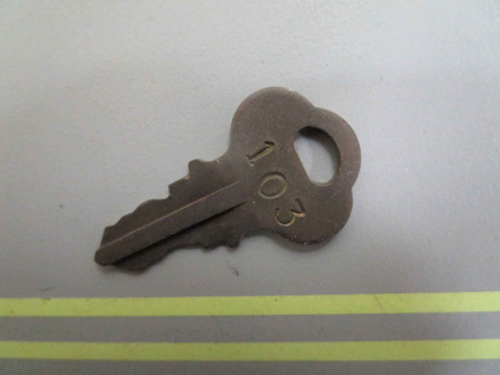 *NEW OEM* 0810 OMC Johnson Evinrude Ignition Key KF103 501618 0501618