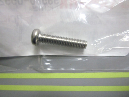 *NEW OEM* 0750 Yamaha PAN HEAD SCREW 98580-05525-00