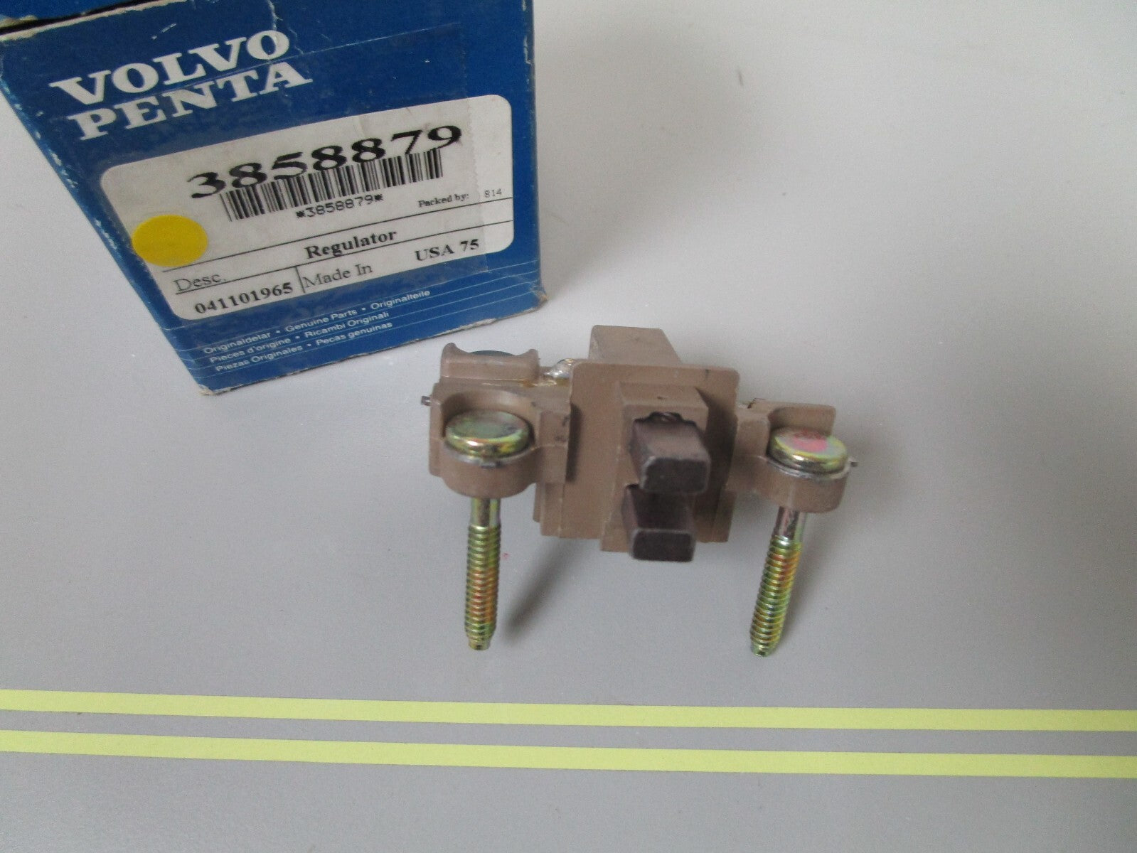 *NEW OEM* 0720 Volvo Penta Regulator 3858879