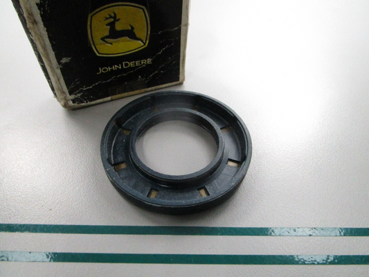 NEW OEM CE17706 John Deere Gearcase Seal 0810