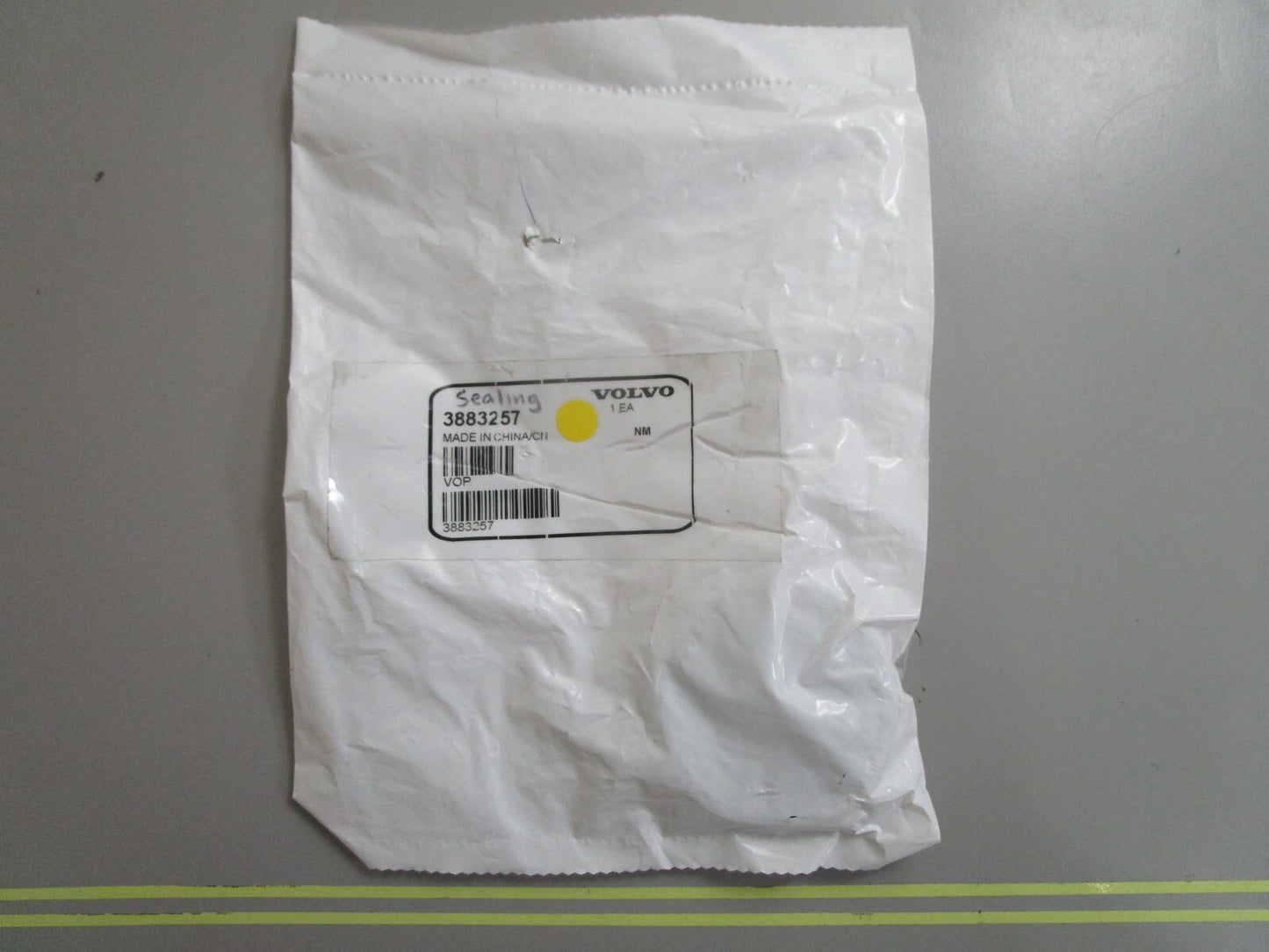 *NEW OEM* 0810 Volvo Penta Sealing 3883257