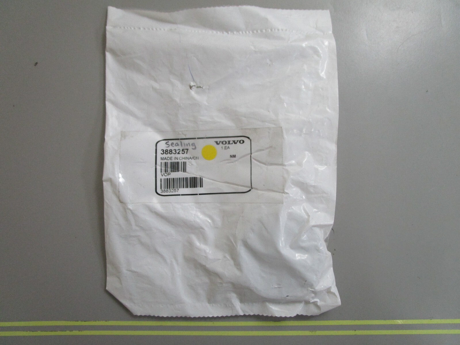 *NEW OEM* 0810 Volvo Penta Sealing 3883257