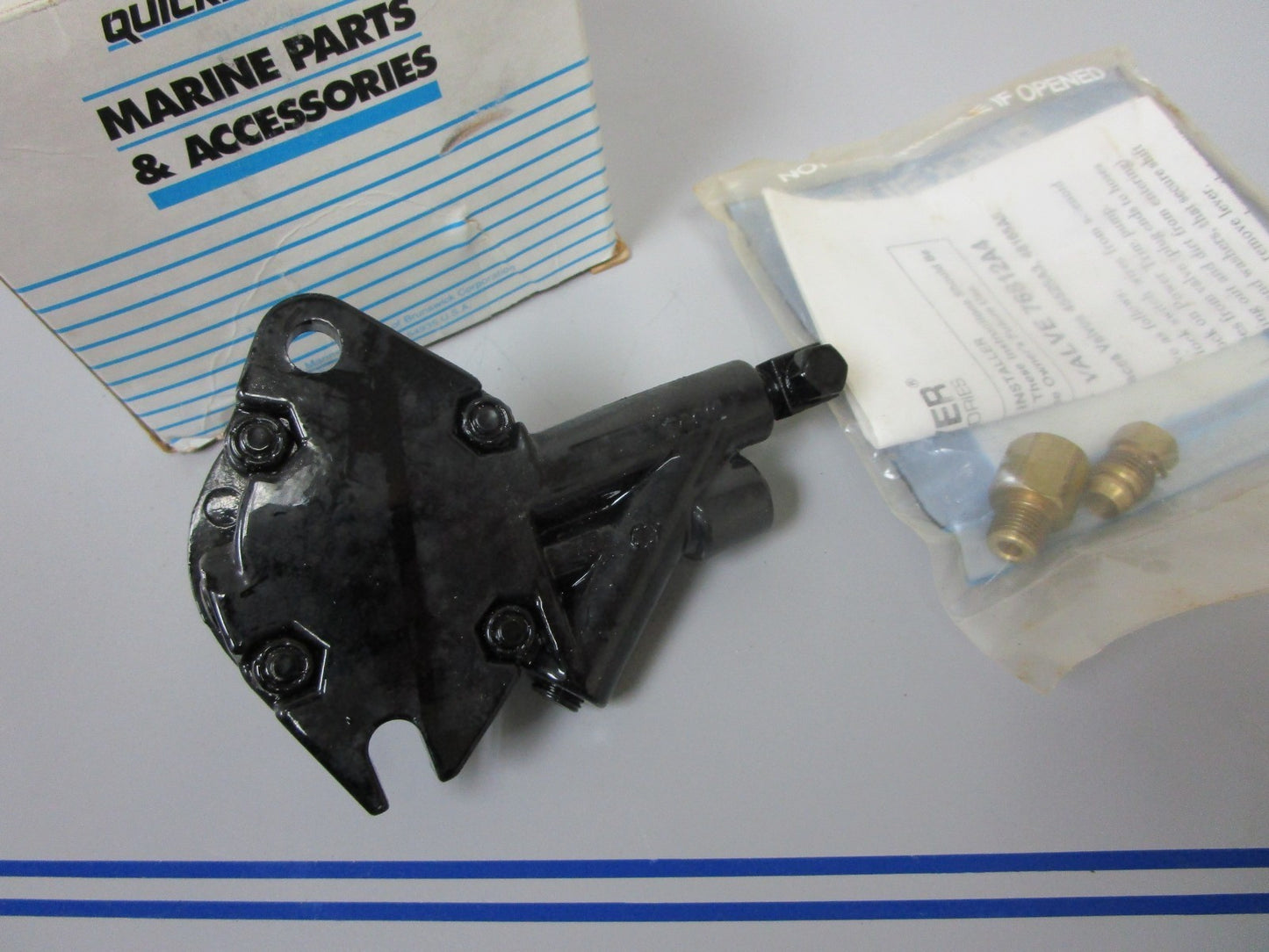 *NEW OEM* 0720 Mercury Mercruiser Reverse Lock Valve Body Assembly 76812T4
