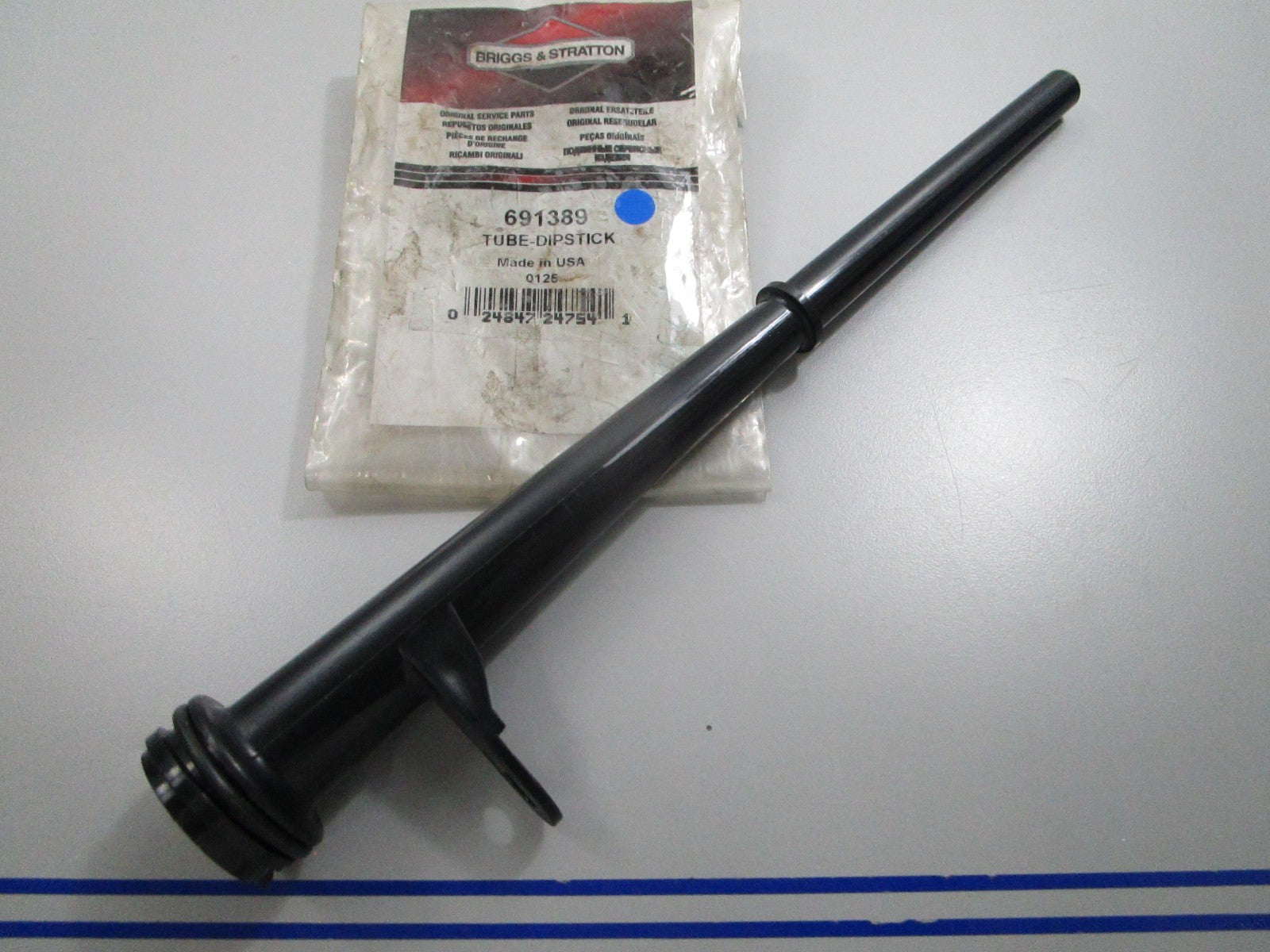 *NEW OEM* 0810 Briggs & Stratton Dipstick Tube 691389