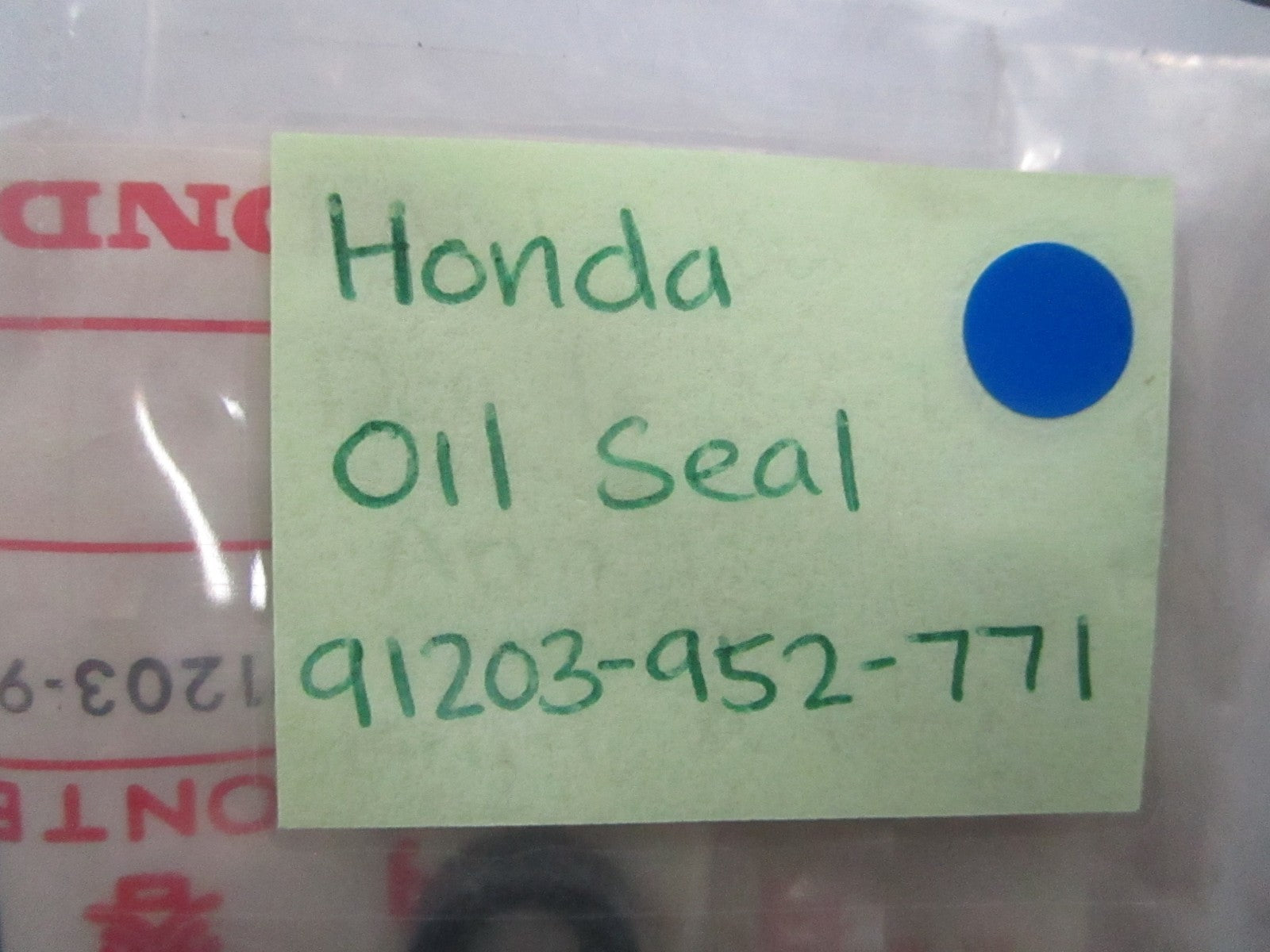 *NEW OEM* 0810 Honda Oil Seal 91203-952-771