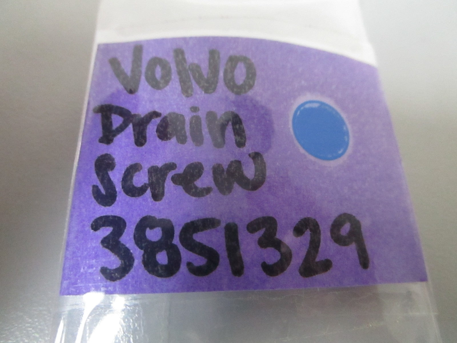 NEW OEM 3851329 Volvo Penta Drain Screw 0720