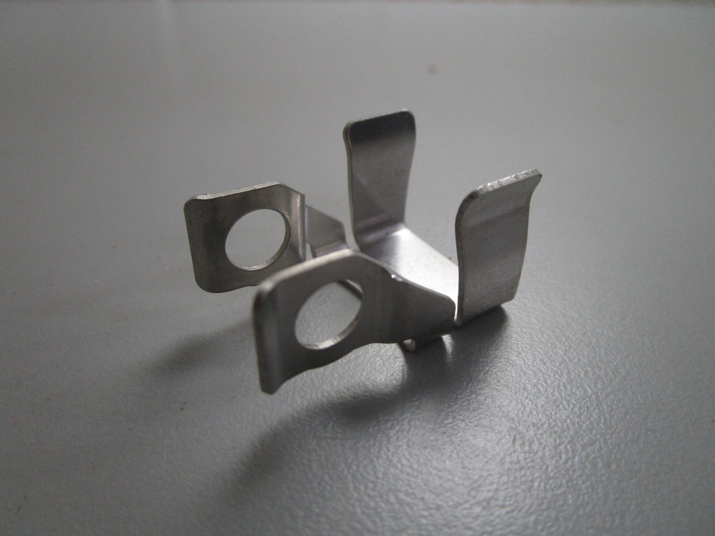 *NEW OEM* 0820 OMC Johnson Evinrude Retainer Clip 126933 0126933