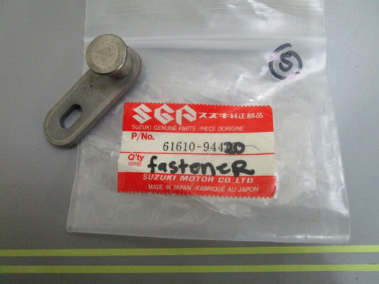 *NEW OEM* 0810 Suzuki Fastener 61610-94420