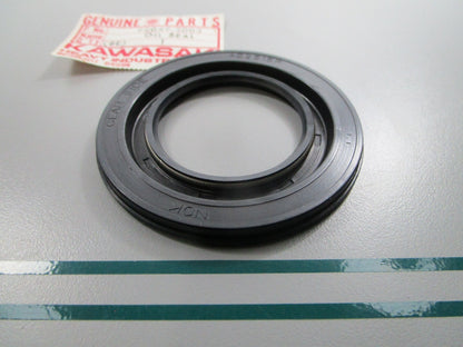 NEW OEM 92049-3003 Kawasaki Seal 0810