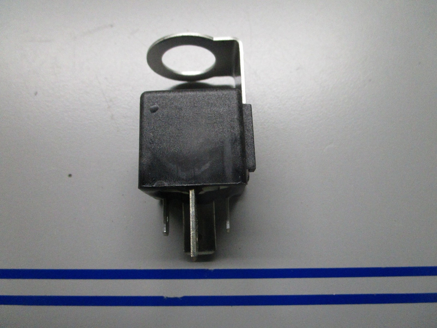 *NEW OEM* 0810 OMC Johnson Evinrude 70AMP Relay 586233 0586233