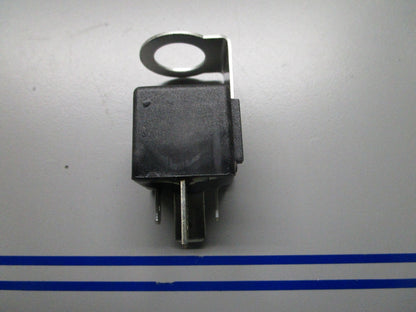 *NEW OEM* 0810 OMC Johnson Evinrude 70AMP Relay 586233 0586233