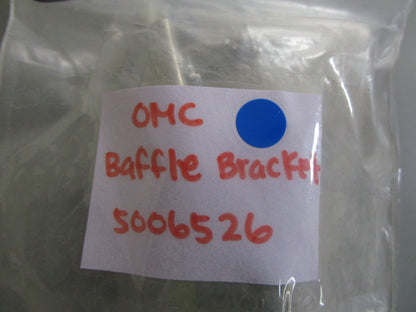 *NEW OEM* 0810 OMC Johnson Evinrude Baffle Bracket 5006526