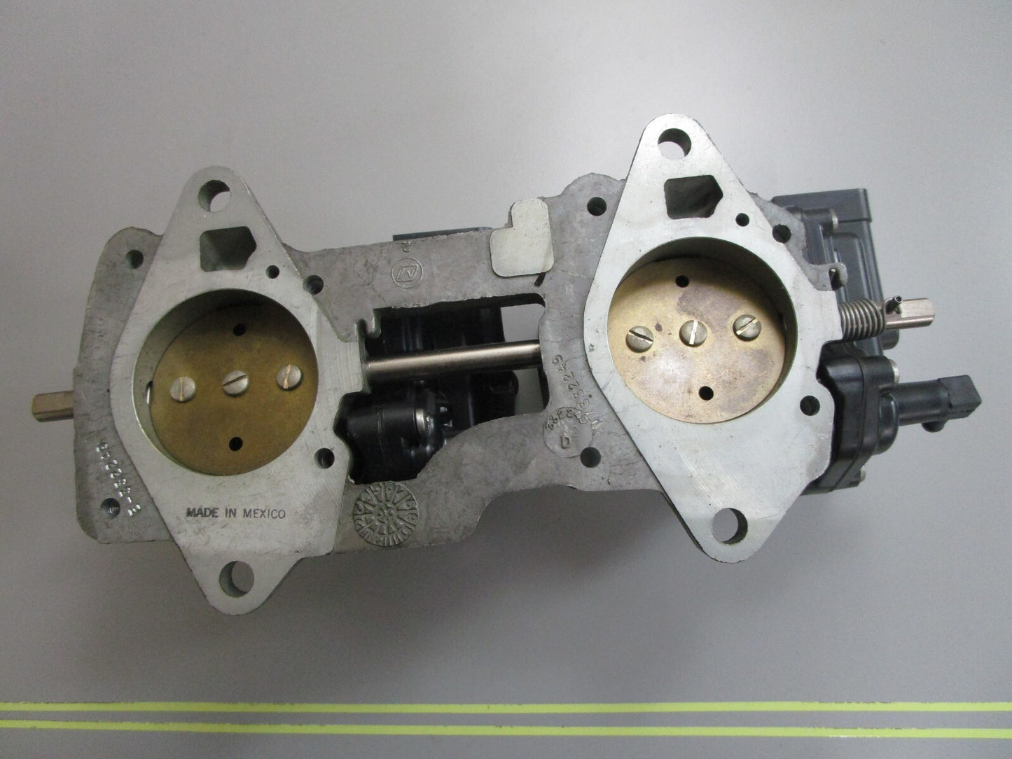 *NEW OEM* 0820 OMC Johnson Evinrude Carburetor 397907 0397907