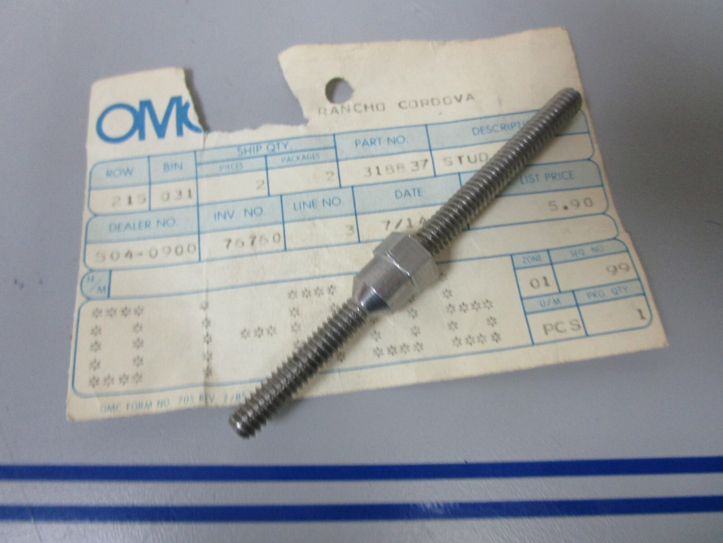 *NEW OEM* 0810 OMC Johnson Evinrude Stud 318837 0318837