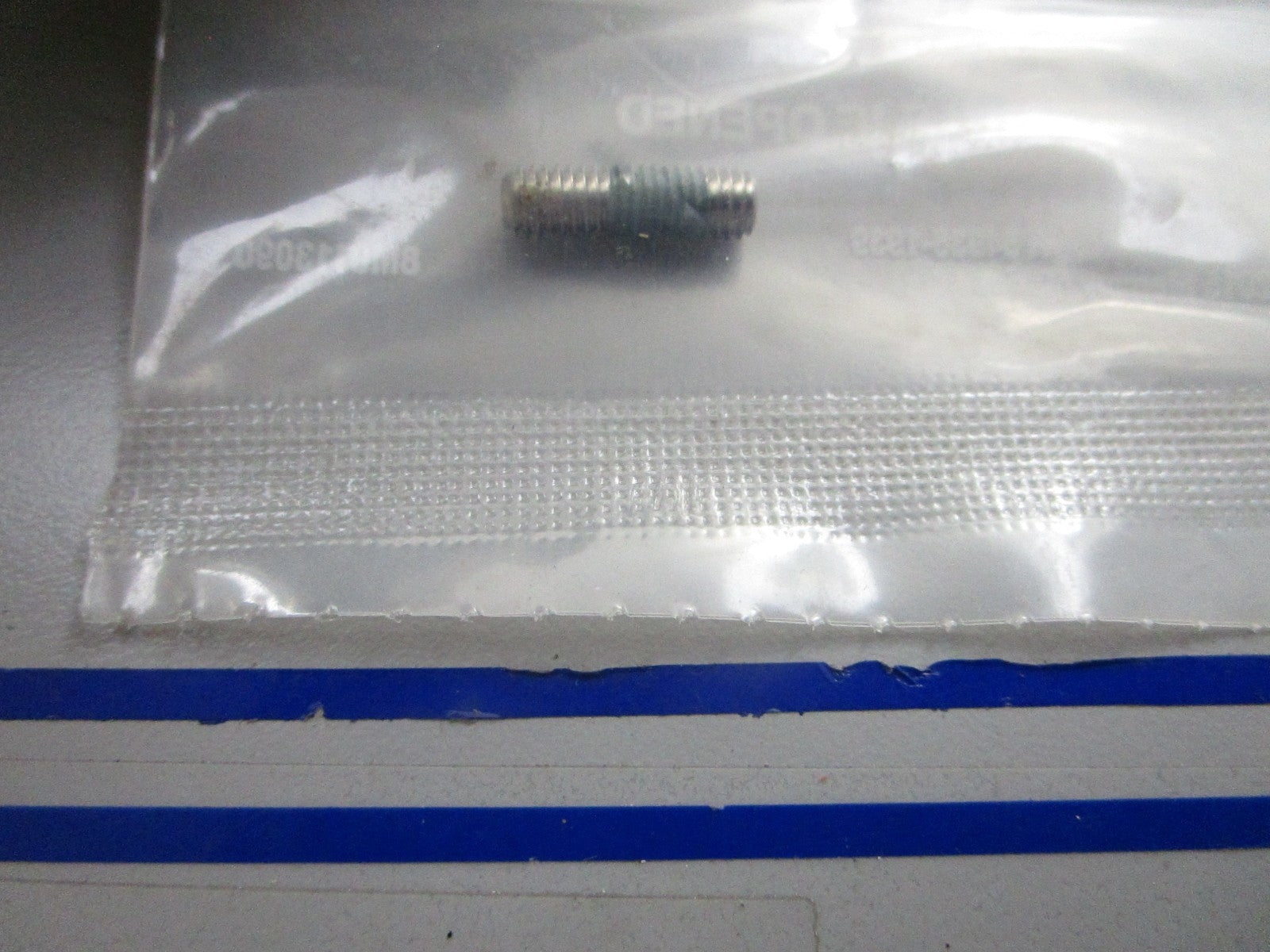 *NEW OEM* 0810 Mercury Quicksilver Screw 10-8M0000578