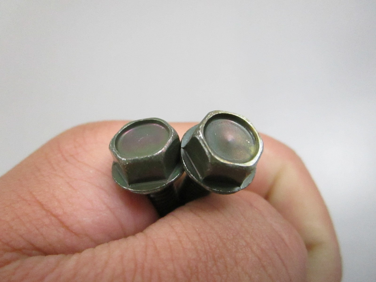NEW OEM (LOT OF 2) 7519279 Polaris Screw 0810