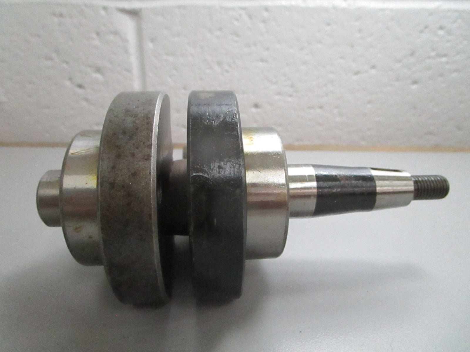 *NEW OEM* 0820 Suzuki Crankshaft Assy 12200-98301